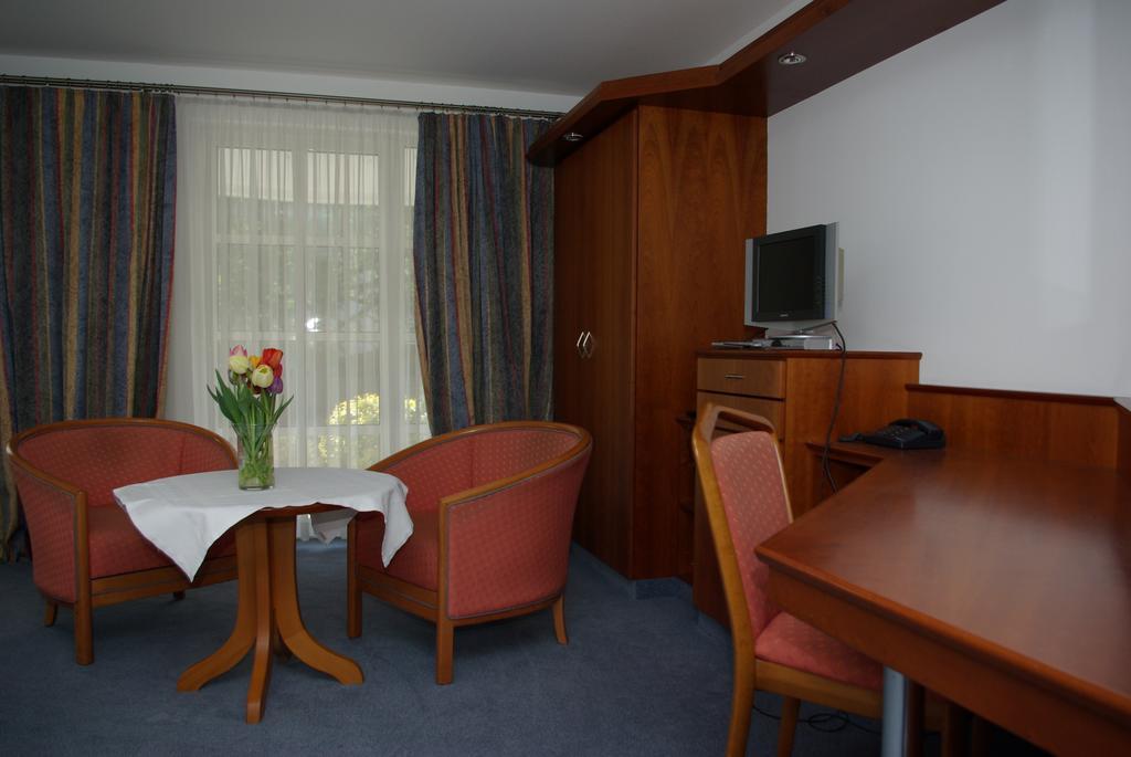 Hotel Alte Bruecke Бад Хомбург фор дер Хьое Екстериор снимка